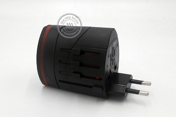 Quà tặng doanh nghiệp Adapter Travel in logo mẫu 1 21 adapter-traver-tien-ich-4-loai-chan-cam