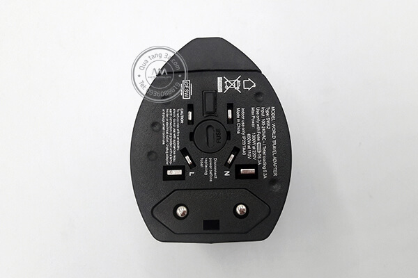 Quà tặng doanh nghiệp Adapter Travel in logo mẫu 1 19 adapter-traver-tien-ich-4-loai-chan-cam