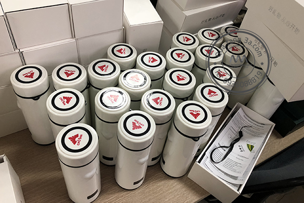 binh-giu-nhiet-qua-tang