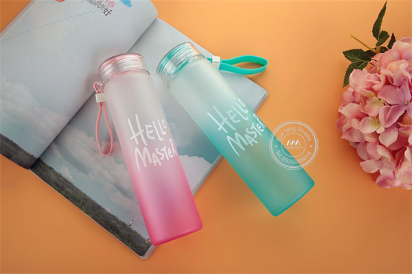 binh-nuoc-qua-tang-hello-master