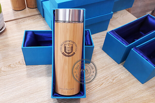 Quà tặng doanh nghiệp Bình giữ nhiệt tre in logo mẫu 1 10 binh-giu-nhiet-qua-tang
