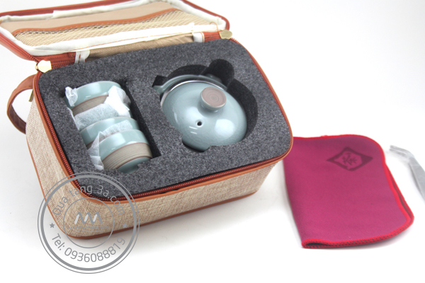 Quà tặng doanh nghiệp bộ ấm chén sứ in logo mẫu 1 13 bộ ấm chén sứ quà tết cho khách hàng