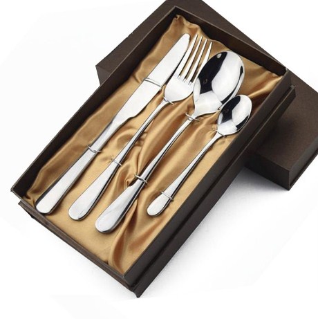 Ý tưởng tuyệt vời khi chọn quà tặng cho phụ nữ nhân dịp 8/3 và 20/10 4 Bộ thìa dĩa - Quà tặng ý nghĩa cho phụ nữ