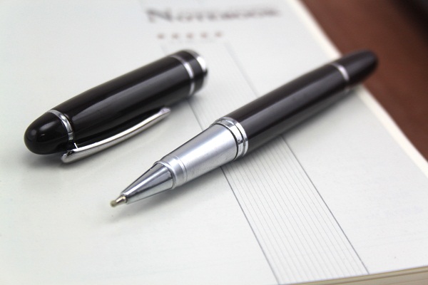 3 lý do để bạn chọn bút viết làm món quà tặng tối ưu 3 bút bi quà tặng