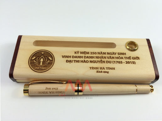 Bút ký gỗ làm quà tặng 8 bút ký gỗ làm quà tặng