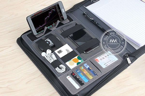 Quà tặng doanh nghiệp Cặp tài liệu in logo mẫu 1 8 cap-tai-lieu-da-nang-kem-sac-du-phong