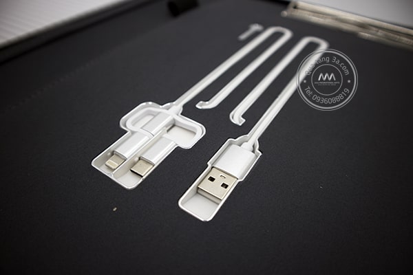 Quà tặng doanh nghiệp Cặp tài liệu in logo mẫu 1 16 cap-tai-lieu-da-nang-kem-sac-du-phong