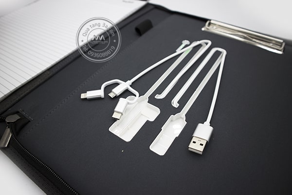 Quà tặng doanh nghiệp Cặp tài liệu in logo mẫu 1 15 cap-tai-lieu-da-nang-kem-sac-du-phong