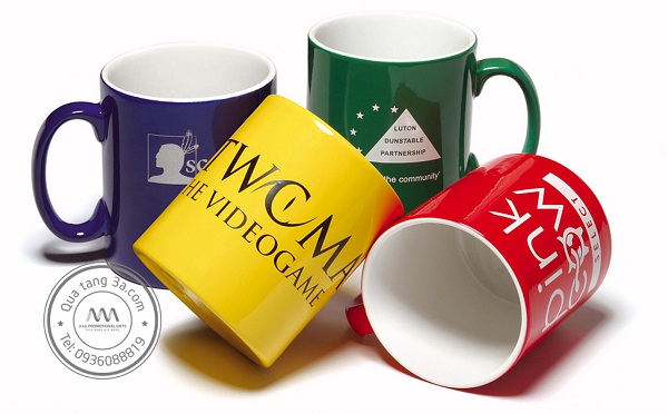 Tổng hợp các mẫu cốc sứ quà tặng xinh xắn và độc đáo nhất 1 Cốc sứ quà tặng