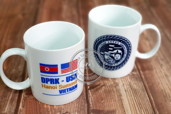 Quà tặng doanh nghiệp Cốc sứ in logo mẫu 1 8 coc-su-qua-tang