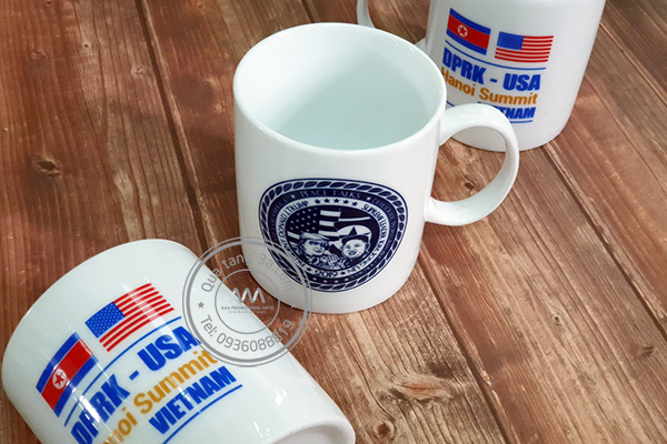 Quà tặng doanh nghiệp Cốc sứ in logo mẫu 1 9 coc-su-qua-tang