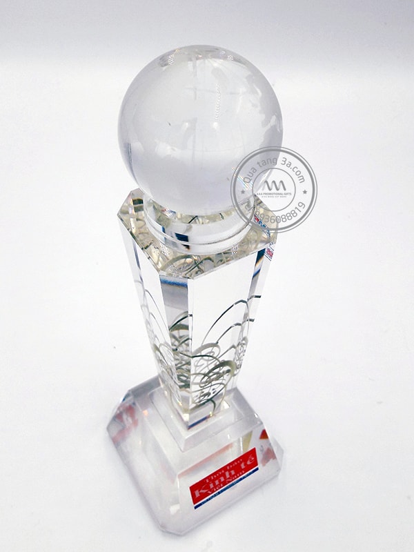 Cúp pha lê tháp địa cầu Vietnam Economic Times 11 cup-pha-le