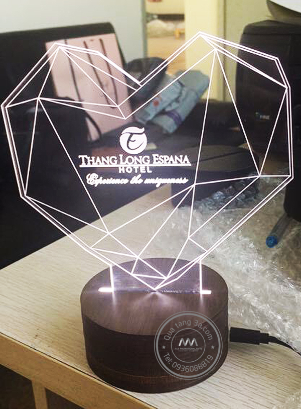 Với ngân sách 200- 300k, bạn có thể cân nhắc các sản phẩm quà tặng doanh nghiệp này 1 Qua tang 200-300k