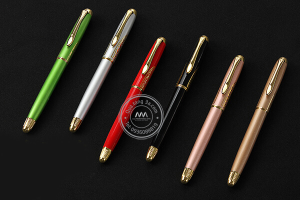 Quà tặng doanh nghiệp Gift set in logo mẫu 4 21 but-ky-kim-loai