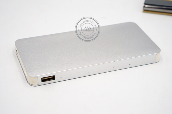 Quà tặng doanh nghiệp Gift set in logo mẫu 4 18 pin-sac-du-phong-in-logo