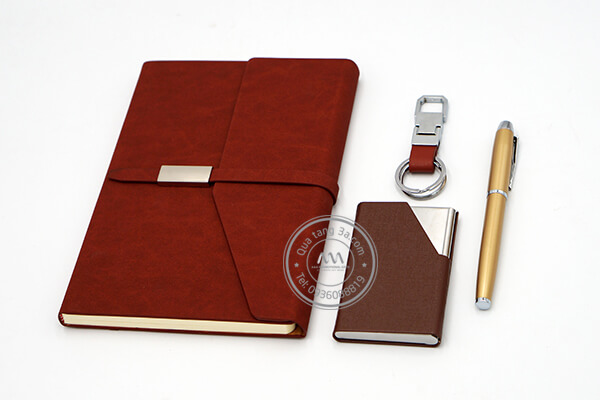 Quà tặng doanh nghiệp Gift set in logo mẫu 3 9 gift set so but