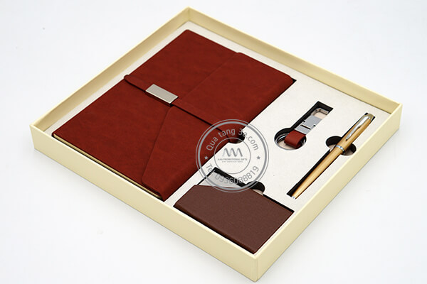 Quà tặng doanh nghiệp Gift set in logo mẫu 3 15 gift set so but