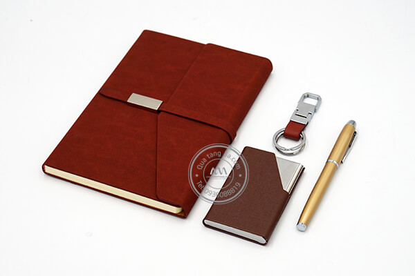 Quà tặng doanh nghiệp Gift set in logo mẫu 3 13 gift set so but