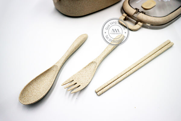 Quà tặng doanh nghiệp Hộp cơm in logo mẫu 1 11 hop-com-nhua-lua-mach-qua-tang