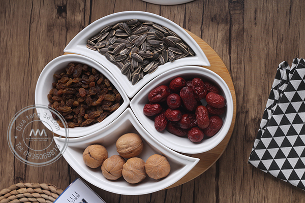 Khay đựng bánh mứt kẹo sứ Tết hình Oval 15 khay-dung-banh-mut-keo-tet-2019