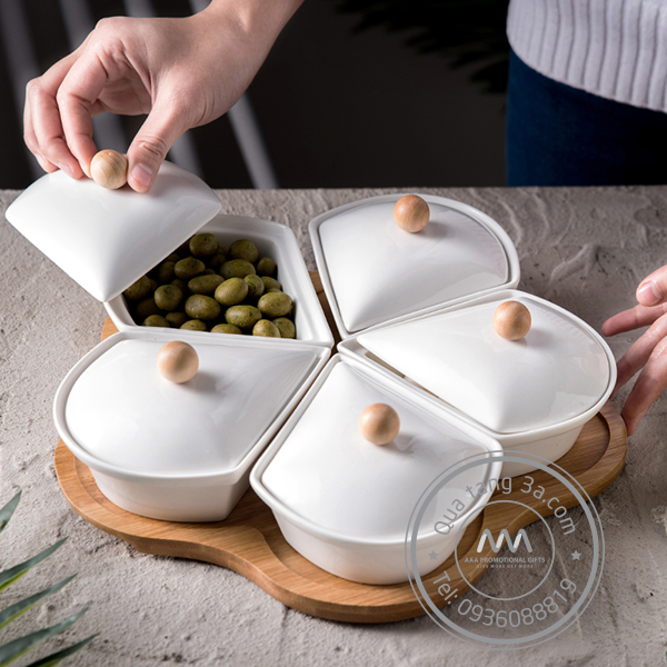 Khay đựng bánh mứt kẹo sứ Tết hình Hoa 5 cánh 9 khay-dung-banh-mut-keo-tet-2019