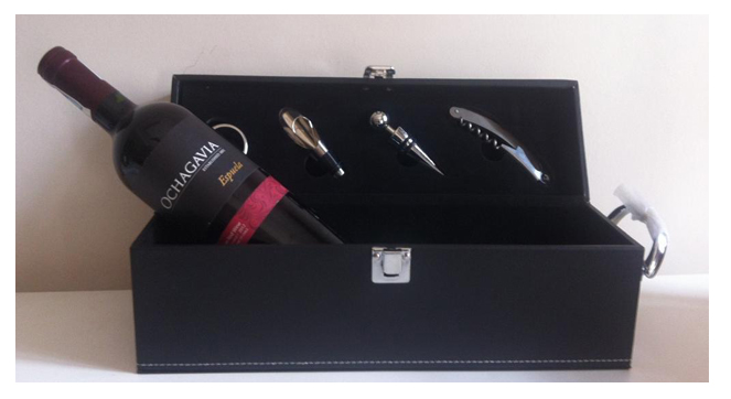 3 tiêu chí doanh nghiệp cần quan tâm khi tặng quà cho khách hàng ngày tết 3 hộp đựng rượu bằng da- quà tết cho doanh nghiệp