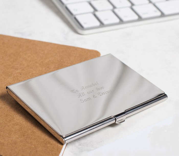 Hộp Namecard làm quà tặng ý nghĩa cho những doanh nhân thành đạt. 2 quà tặng hộp namecard