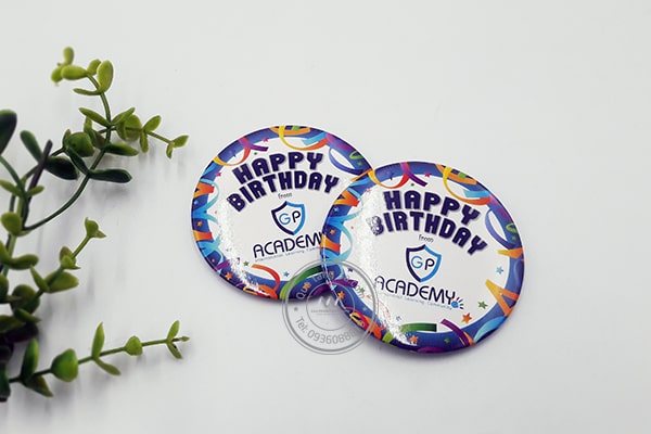 Quà tặng doanh nghiệp Huy hiệu in logo mẫu 1 8 huy-hieu-qua-tang-hoc-sinh