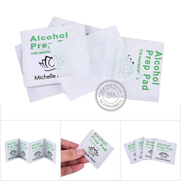 8 loại quà tặng khách hàng mong đợi nhất trong mùa dịch Corona 5 quà tặng khách hàng khăn ướt sát trùng