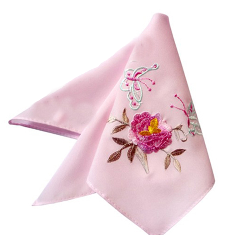 4 món quà nên cân nhắc trước khi tặng 3 khăn tay quà tặng