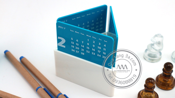 Lịch để bàn ống cắm bút tam giác 11 lịch để bàn quà tặng tết cho doanh nghiệp