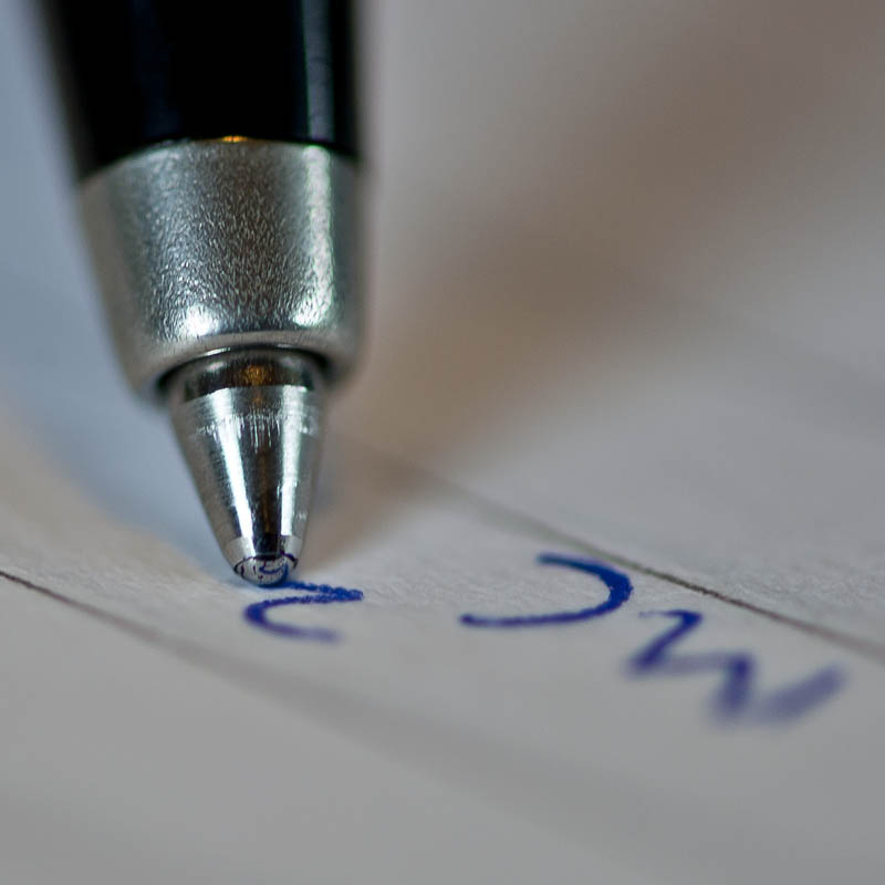 Bút bi ra đời như thế nào? 1 bút bi ra đời như thế nào?