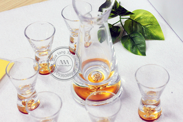 Quà tặng doanh nghiệp bộ ly rượu in logo mẫu 1 10 qua-tang-cao-cap