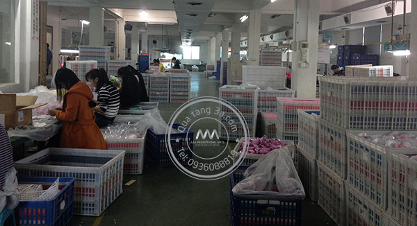 sản xuất móc khoa