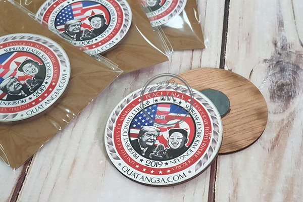 Nam châm hút tủ lạnh Trump - Kim 9 nam-cham-hut-tu-lanh