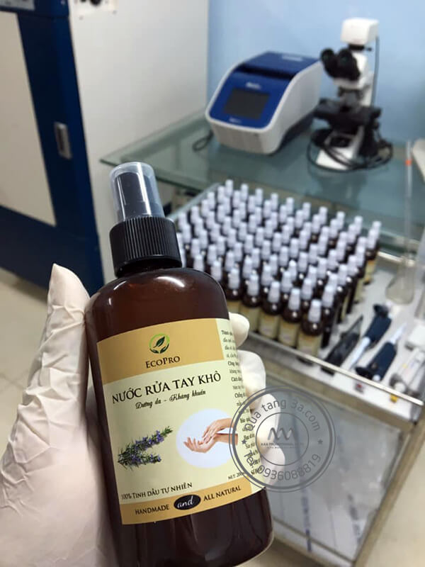 Quà tặng doanh nghiệp Nước rửa tay khô in logo mẫu 1 11 nuoc-rua-tay-kho-chong-virus-corona