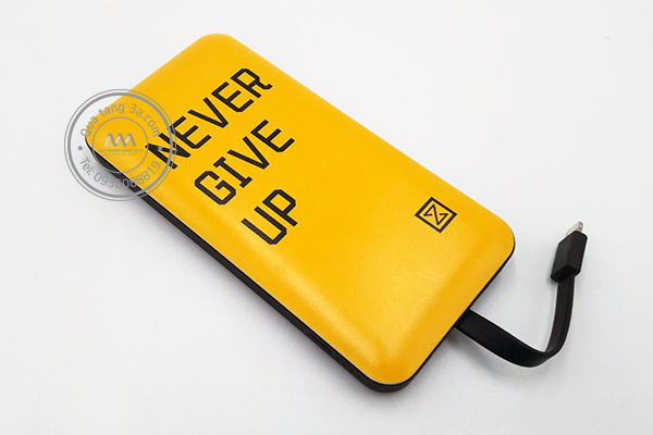 Quà tặng doanh nghiệp pin sạc dự phòng in logo mẫu 6 12 pin-sac-du-phong-in-logo