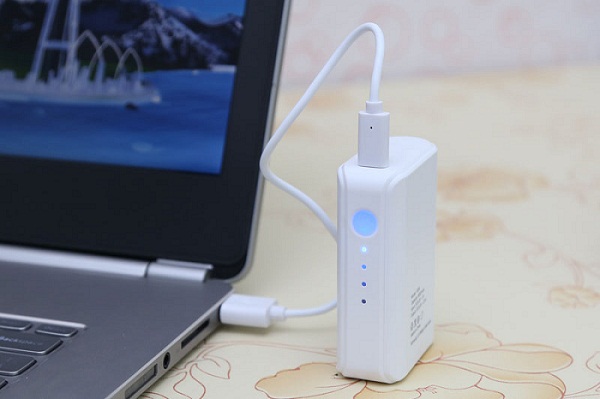 Quà tặng doanh nghiệp pin sạc dự phòng in logo mẫu 3 3 Pin sạc dự phòng quà tặng xmobile 6000mah