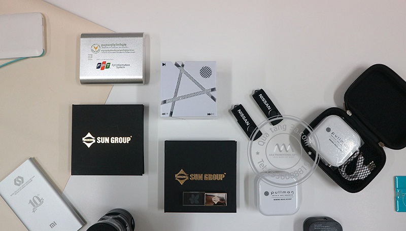 Quà tặng doanh nghiệp giá thấp nhất trên thị trường có phải là lựa chọn tối ưu? 2 quà tặng doanh nghiệp