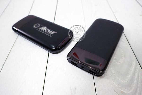 Quà tặng doanh nghiệp pin sạc dự phòng in logo mẫu 8 11 pin-sac-du-phong-in-logo