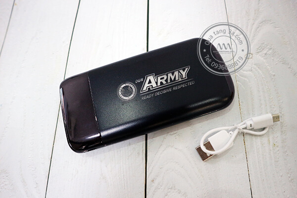 Quà tặng doanh nghiệp pin sạc dự phòng in logo mẫu 8 12 pin-sac-du-phong-in-logo