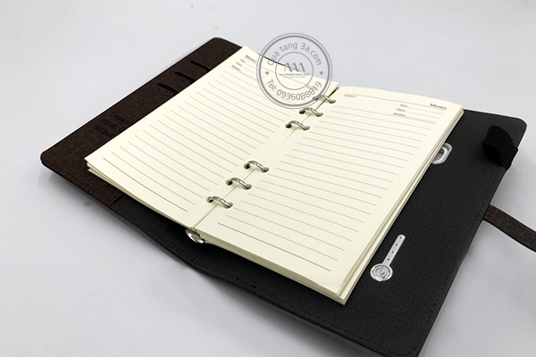 Quà tặng doanh nghiệp Sổ sạc đa năng in logo mẫu 2 11 Sổ sạc đa năng