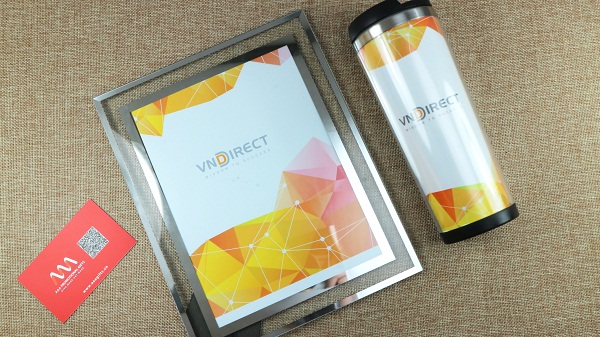 Cốc tường đôi và khung ảnh quà tặng VNDirect 13 cốc tường đôi và khung ảnh quà tặng