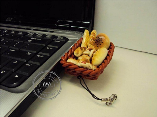 Ý tưởng quà tặng khách hàng độc đáo: USB hình thanh socola và kẹo 7 USB quà tặng