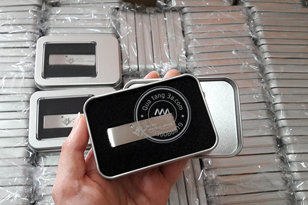 Quà tặng doanh nghiệp USB in logo và hộp đựng mẫu 1 9 usb-kim-loai-in-logo