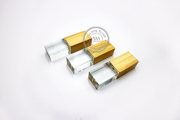Quà tặng doanh nghiệp USB in logo hộp gỗ mẫu 2 14 usb-pha-le-go