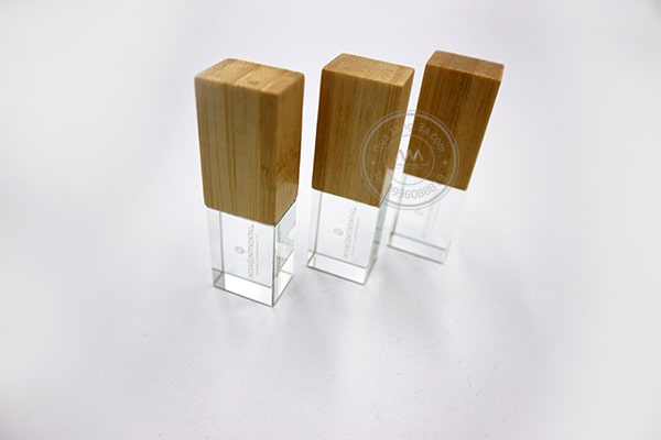 Quà tặng doanh nghiệp USB in logo hộp gỗ mẫu 2 13 usb-pha-le-go