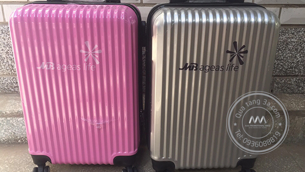 Qua-tang-nganh-bao-hiem