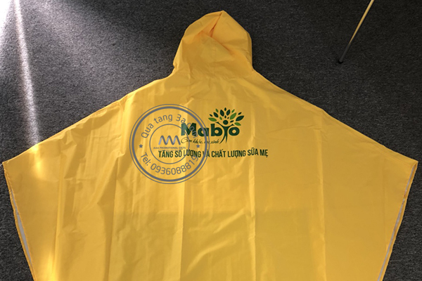 mẫu áo mưa quà tặng 3