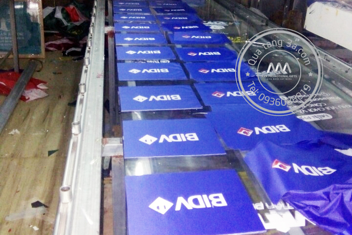 xưởng sản xuất áo mưa quà tặng 2